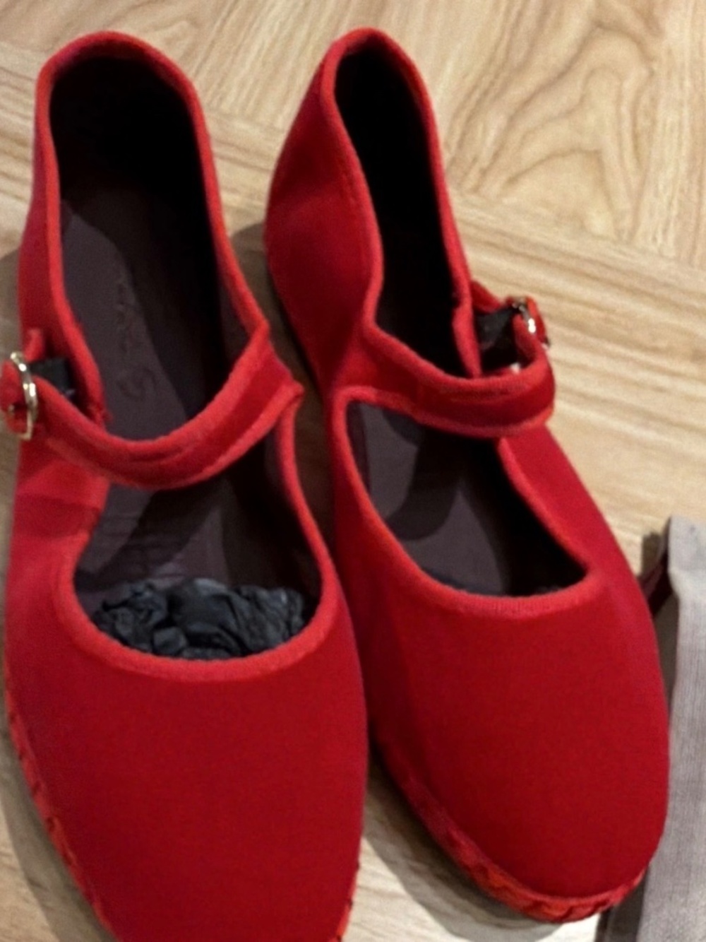 Flabelus red suede 38